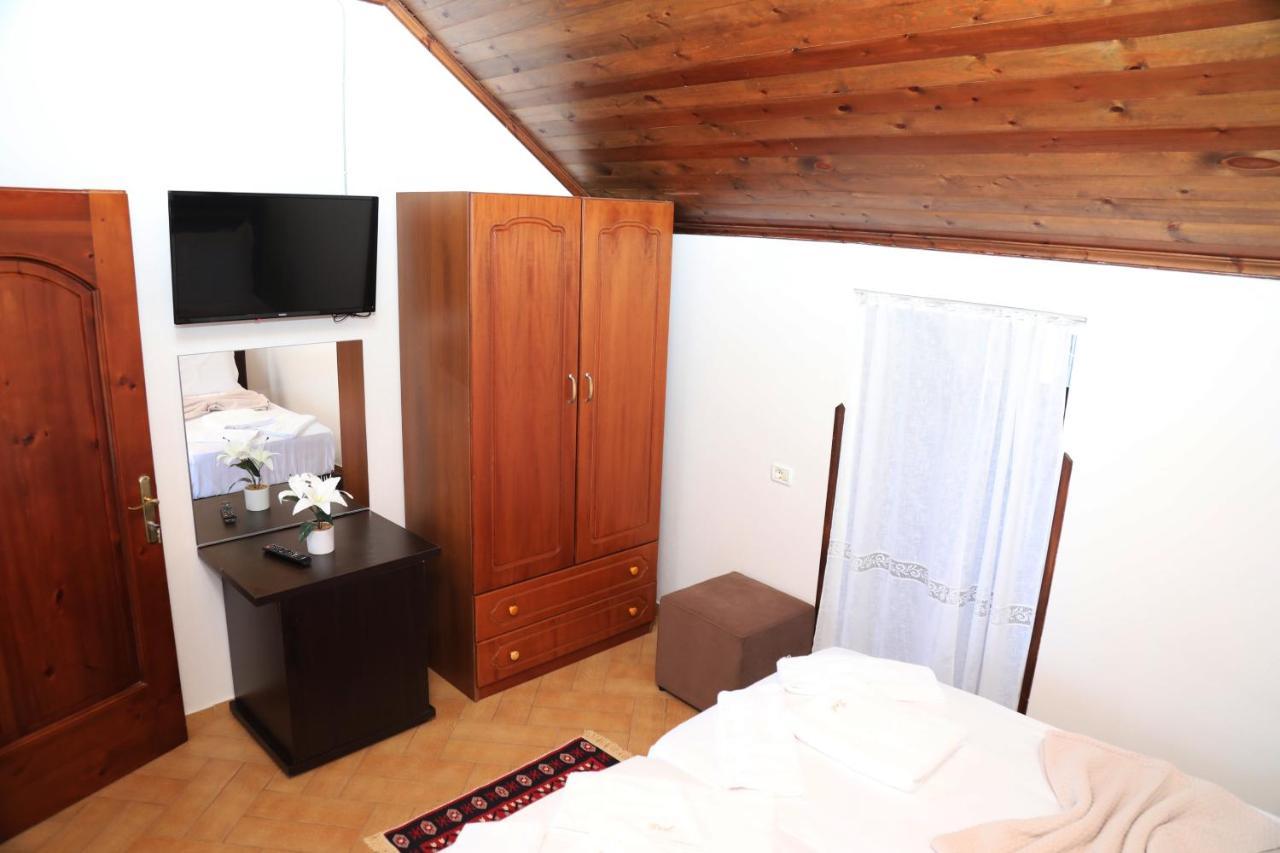 --Hotel Deal-- Rooms With Castle View Крує Екстер'єр фото