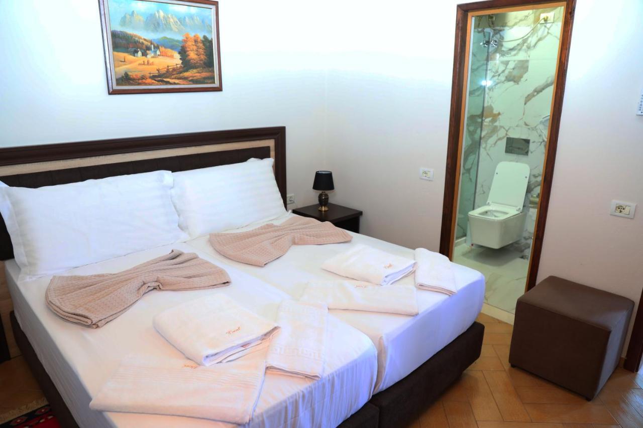 --Hotel Deal-- Rooms With Castle View Крує Екстер'єр фото