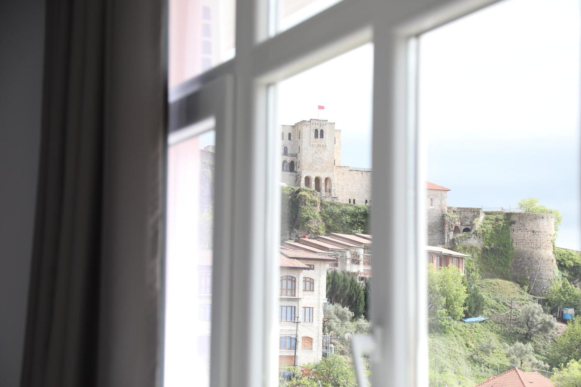 --Hotel Deal-- Rooms With Castle View Крує Екстер'єр фото