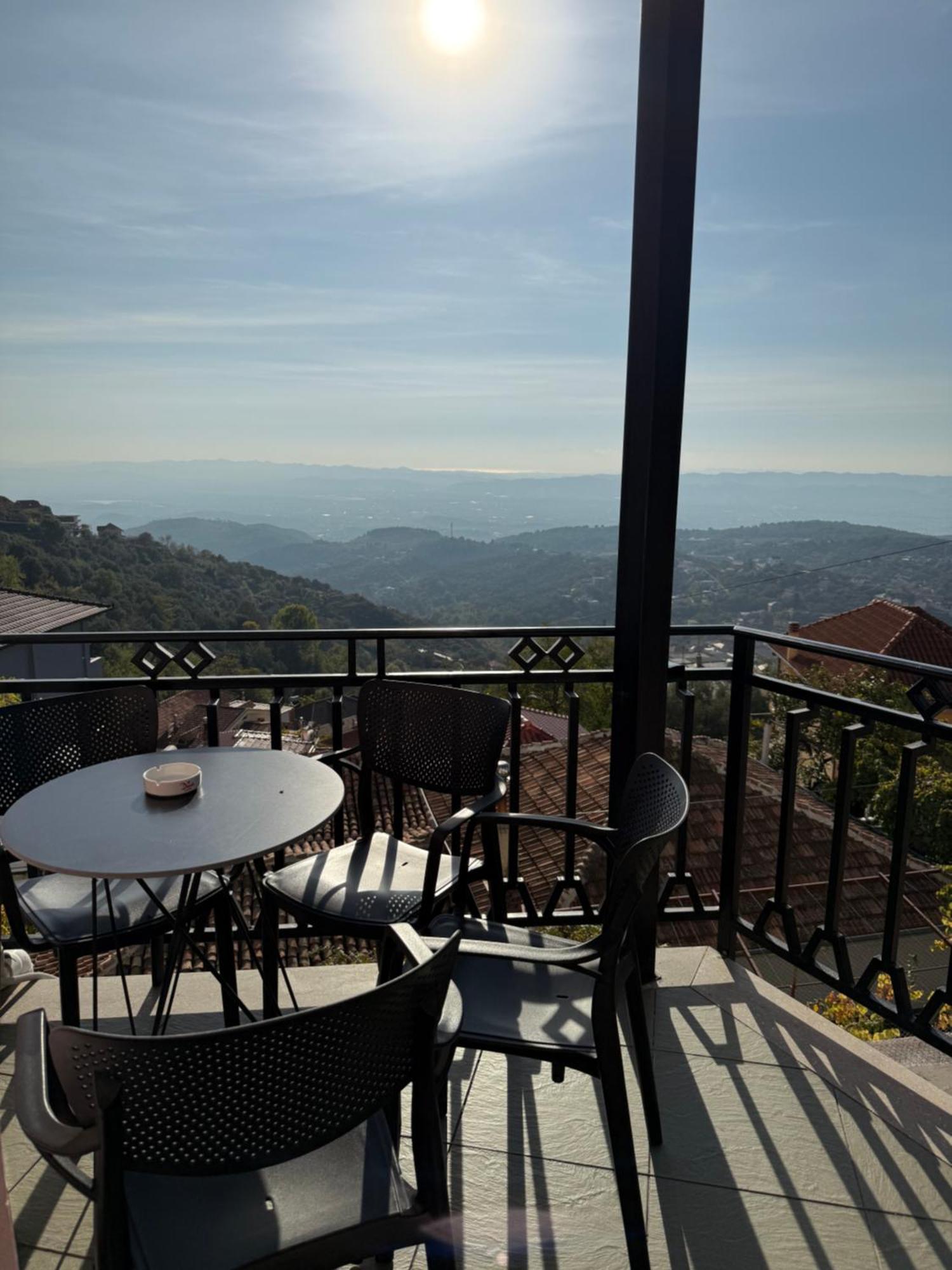 --Hotel Deal-- Rooms With Castle View Крує Екстер'єр фото