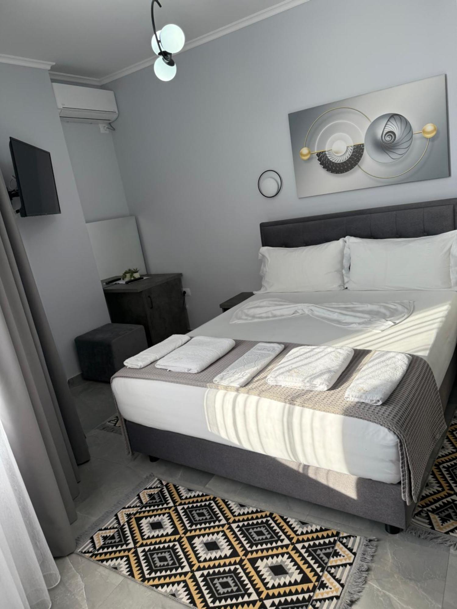--Hotel Deal-- Rooms With Castle View Крує Екстер'єр фото